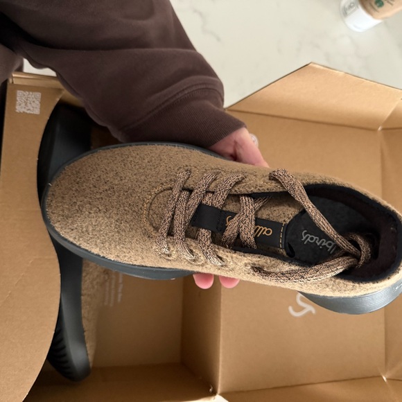Allbirds Women Tan Wool Runner Sneakers - Picture 2 of 4